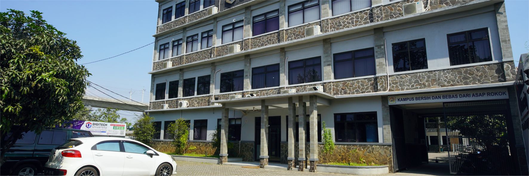Suasana Kampus Digitech